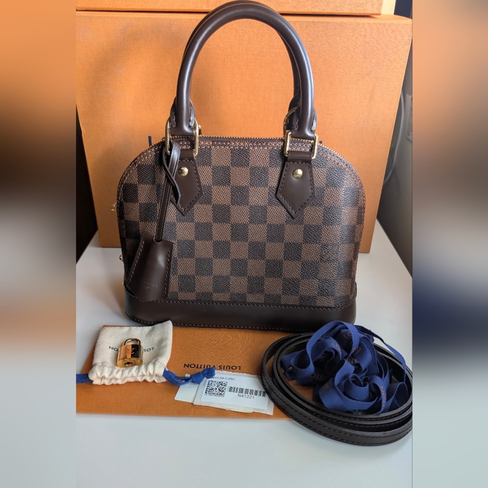 🚨 SOLD 🚨 Private -- Louis Vuitton Alma BB
